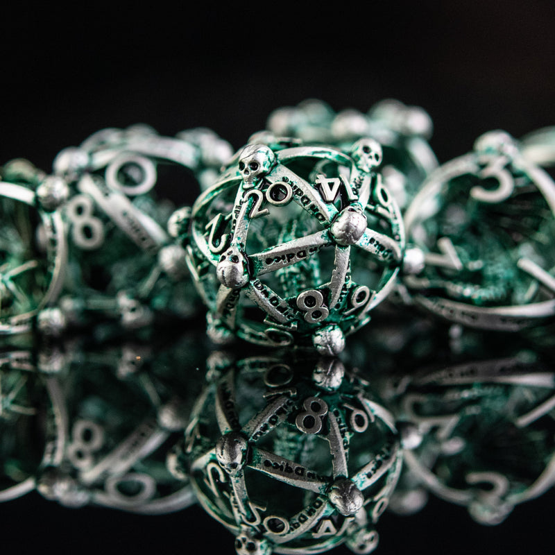 Load image into Gallery viewer, Draco Immortui Hollow Metal Dice Set - Green and Silver
