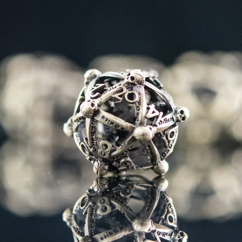 Load image into Gallery viewer, Draco Immortui Hollow Metal Dice Set - Champagne Gold
