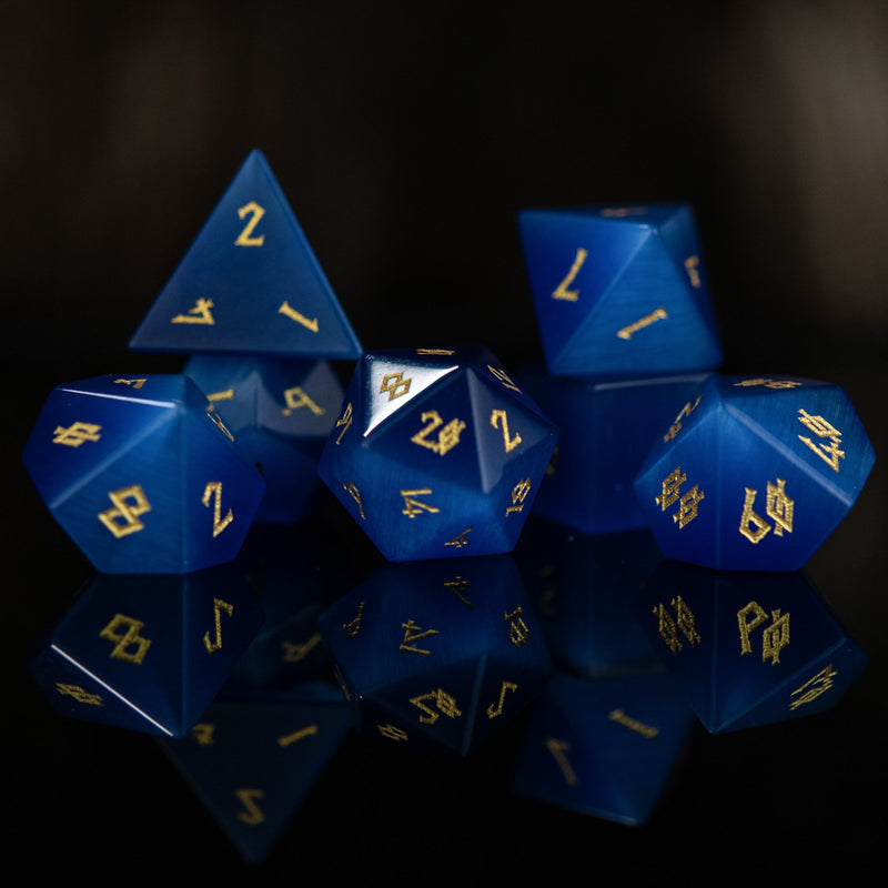 Load image into Gallery viewer, Deep Blue Cat&#39;s Eye Stone Dice Set

