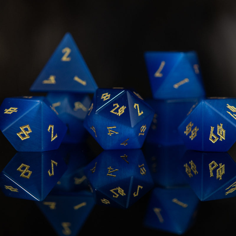 Load image into Gallery viewer, Deep Blue Cat&#39;s Eye Stone Dice Set
