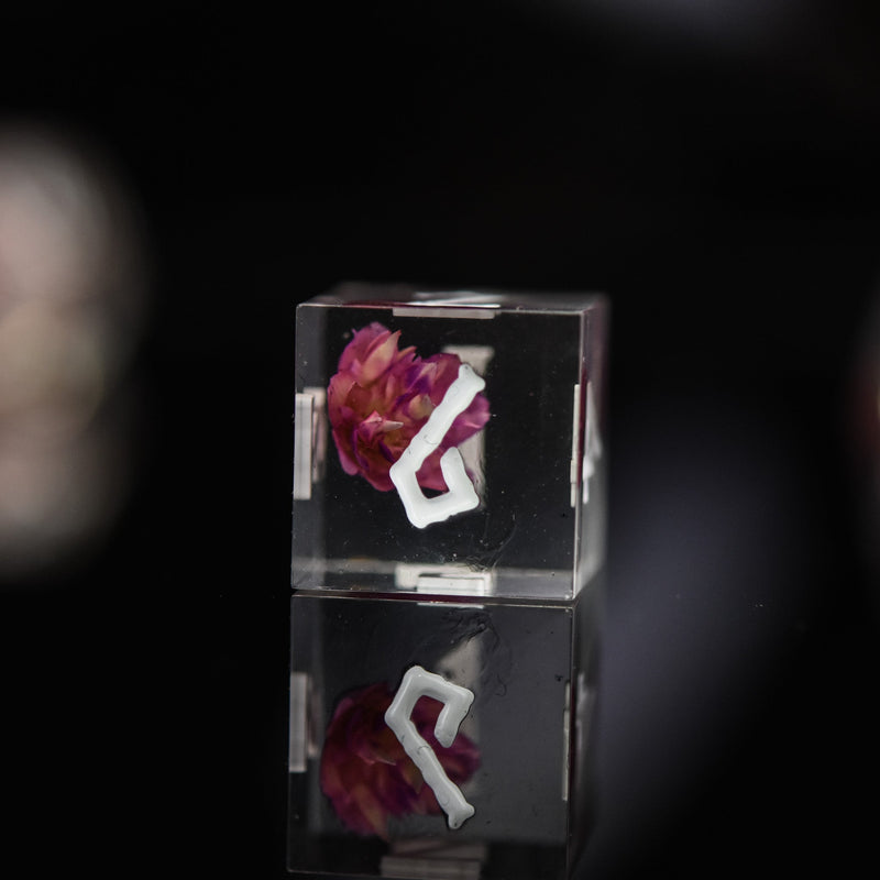 Load image into Gallery viewer, Flower Spirit Sharp-Edged Resin Dice Set
