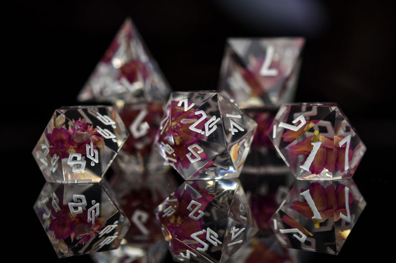 Load image into Gallery viewer, Flower Spirit Sharp-Edged Resin Dice Set
