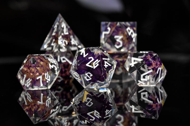 Load image into Gallery viewer, Death Blossom Sharp-Edged Resin Dice Set
