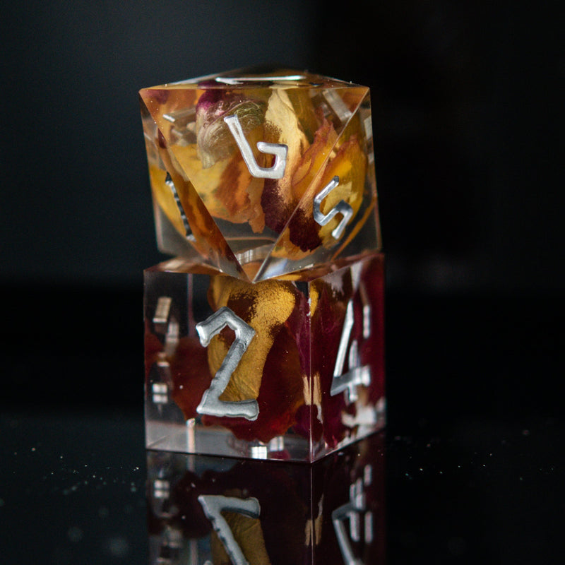 Load image into Gallery viewer, Wilted Rose Sharp-Edged Resin Dice Set
