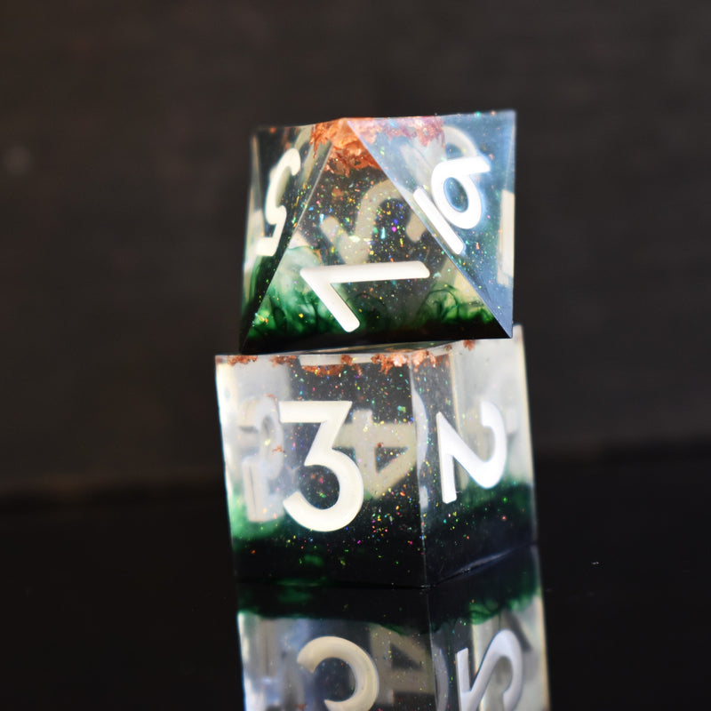 Load image into Gallery viewer, Earthbind Sharp-Edged Resin Dice Set
