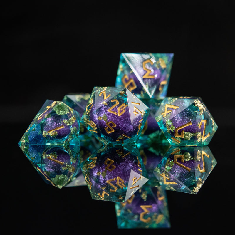 Load image into Gallery viewer, Siren&#39;s Treasure Liquid Core Dice Set
