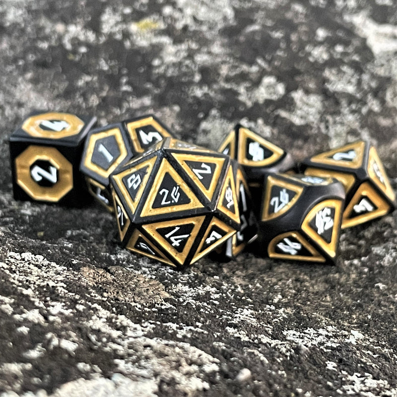 Load image into Gallery viewer, Cleric&#39;s Shadow Domain Black And Gold Metal Dice Set
