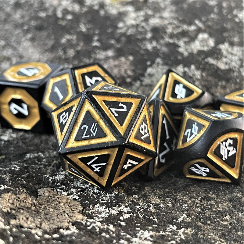 Load image into Gallery viewer, Cleric&#39;s Shadow Domain Black And Gold Metal Dice Set
