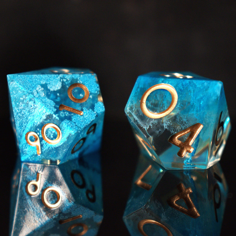 Load image into Gallery viewer, Shape of Water Sharp-Edged Resin Dice Set
