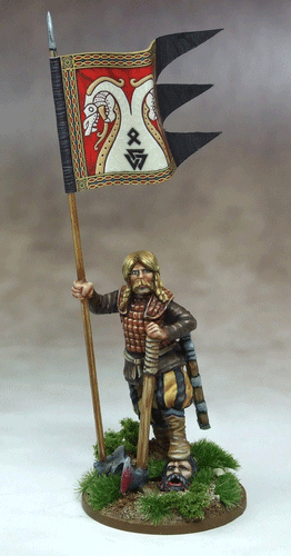 SWBB09 Jomsviking War Banner Bearer (1)