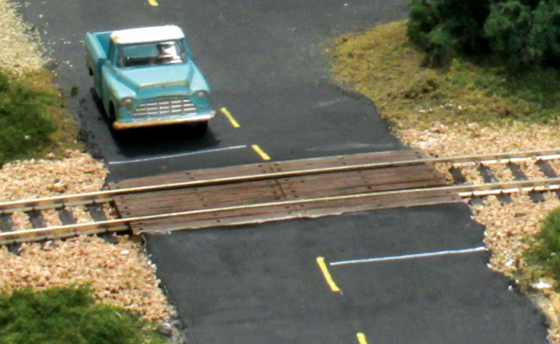 Load image into Gallery viewer, Woodland Scenics Wood Grade Crossings O Scale

