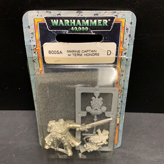 Warhammer 40,000 Space Marine Captain w/ Terminator Honors (8005A) (METAL / PLASTIC) (Out of Print) (NEW) (SEALED)