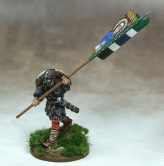 SWBB07 Anglo-Saxon War Banner Bearer (1)